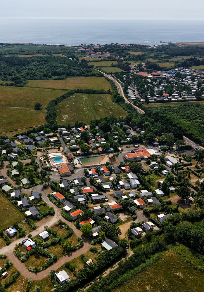 Vue aérienne camping - prise de vue drone